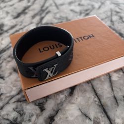 Lv Braclet 