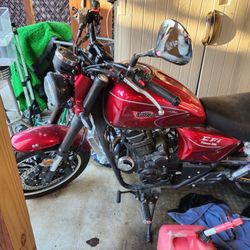 Motorcycle  X-PRO Falcon 6 Speed Manual Transmission 250cc  EFI Fuel Injected Motocycle, Big 17" Wheels!