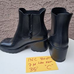 Boots Size 7