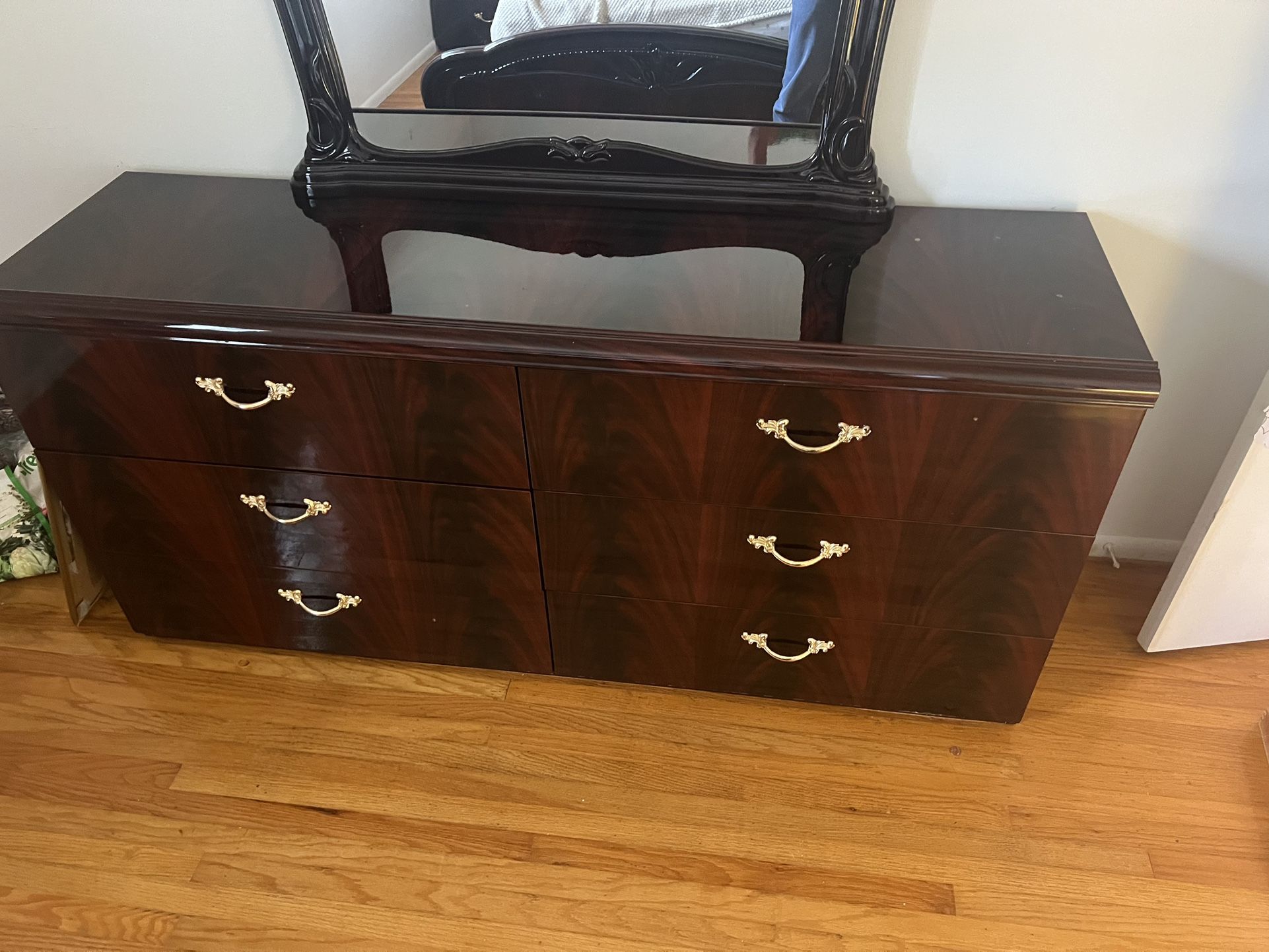 Cherry Wood Bedroom Set