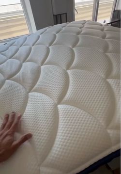 Dreamcloud Nectar Queen Mattress
