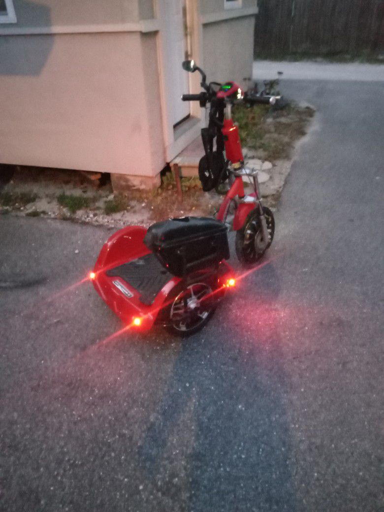 Electric Tri Scooter