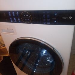 LG Washer And Dryer In One / Washtower 