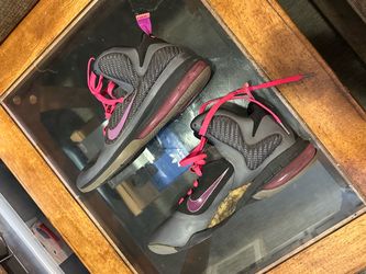Nike LeBron 9 “Miami Nights” / Fireberry size 10.5