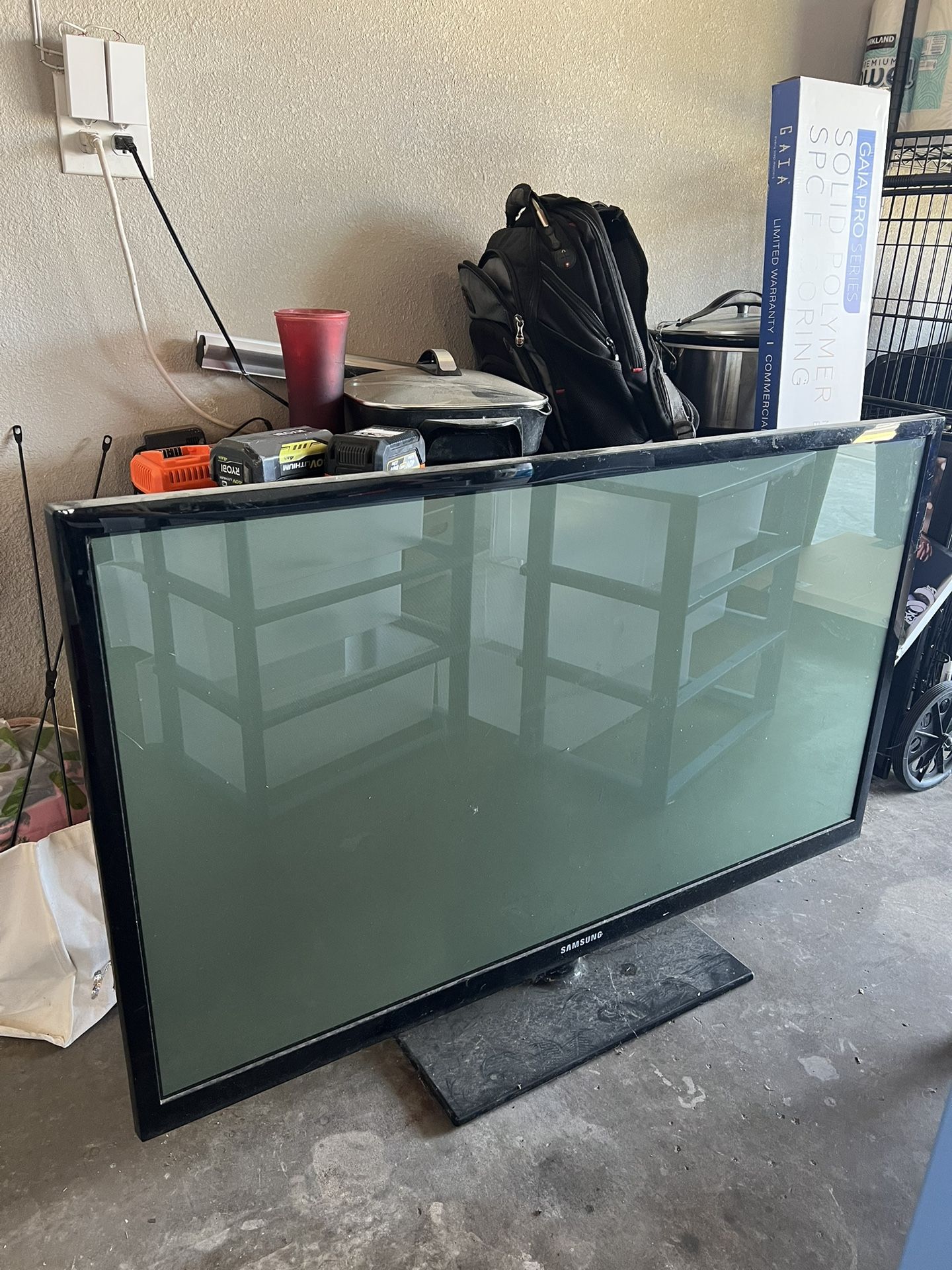 Flat screen plasma TV 50inch