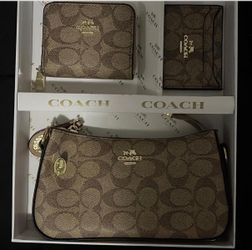 BROWN COACH SET