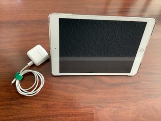 Apple iPad a2270 8th Generation 128gb Wi-Fi only with case, Apple power block, and cord.