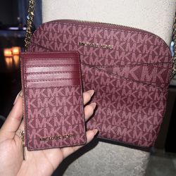 MK Jet Set Travel Medium Signature Logo Dome Crossbody Bag  Michael Kors Mulberry Wallet 