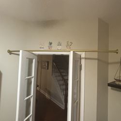 Golden-colored Shower Curtain Rod Extendible up to 68”