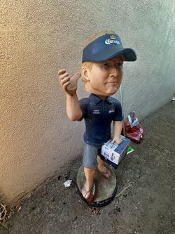 Bobble head