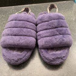 Size 9 Women’s Ugh Slippers