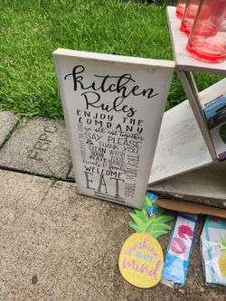 Miscellaneous leftover Hawaiian themed party items