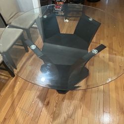 Dining table and 4 chairs