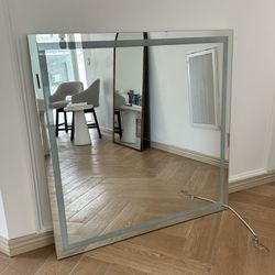 Make Up Vanity Mirrors 