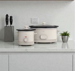 Bella 6 Quart Programmable Slow Cooker w/ Additional 2 Quart Slow Cooker Set Like New In Box