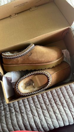 Chestnut size 7 woman’s Uggs