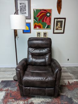 Parker House Swivel Recliner - Free Delivery Throughout Omaha