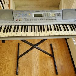Yamaha PSR-292, Piano stand, Piano books (optional)