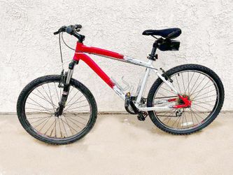 DIAMONDBACK RESPONSE SPORT BIKE
