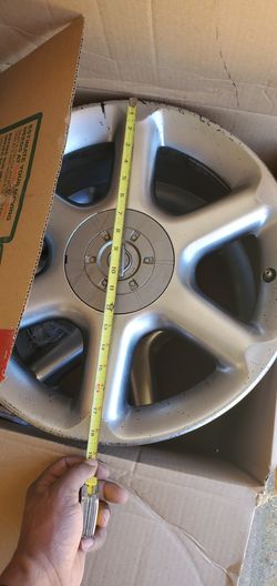 18in factory grey Nissan Maxima rims