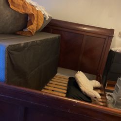 King Sleigh Bed Mattress And Box Springs 