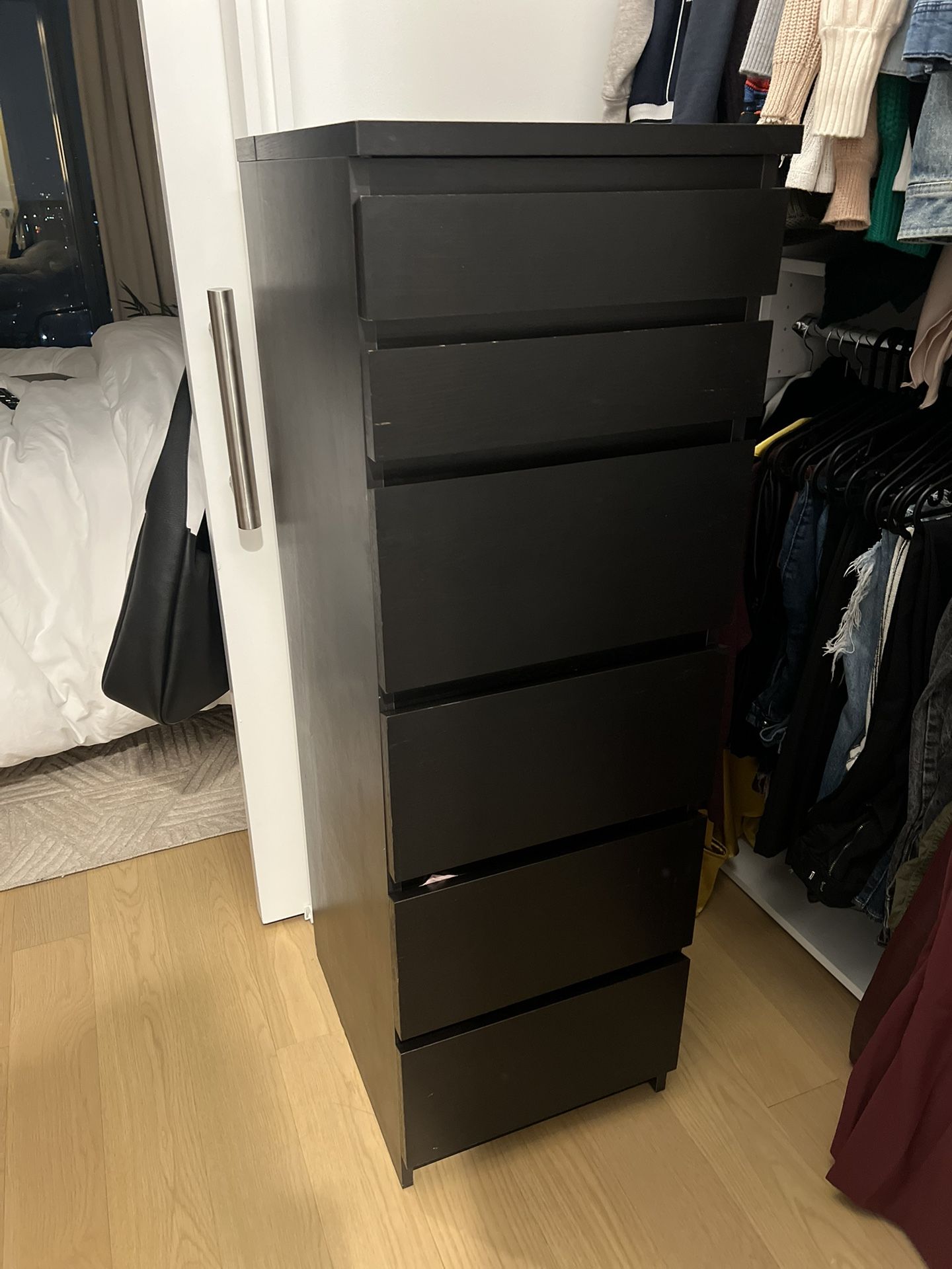 IKEA Malm 6 Drawer Chest With Mirror 