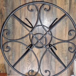 CAST IRON VINTAGE/ANTIQUE TABLE WITH WICKER REMOVABLE TABLETOP