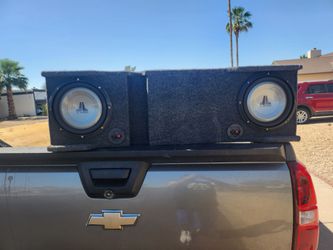 JL AUDIO 10" WOOFERS CUSTOM TRUCK BOX  AND KICKER AMP $$$250