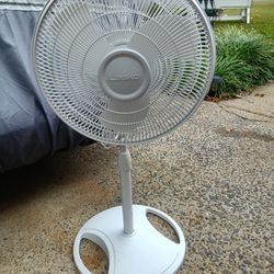 L A S K O 3-speed Fan