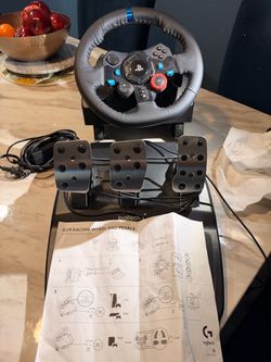 Logitech G29 Driving Force Racing Wheel and Pedals