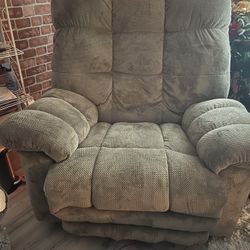 NEW  Manual Recliner