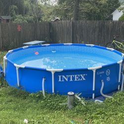 Intex Outdoor Pool 