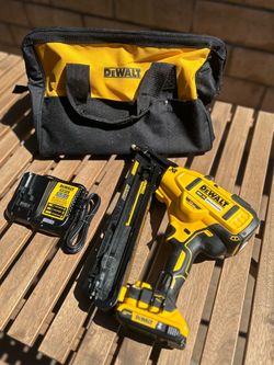 Dewalt Finish Nailer 15GA, Dewalt Finish Nail Gun, Dewalt Tools, Dewalt Battery, Dewalt Charger, Dewalt 20V, Dewalt Finish Nailer, Nail Gun, Cordless