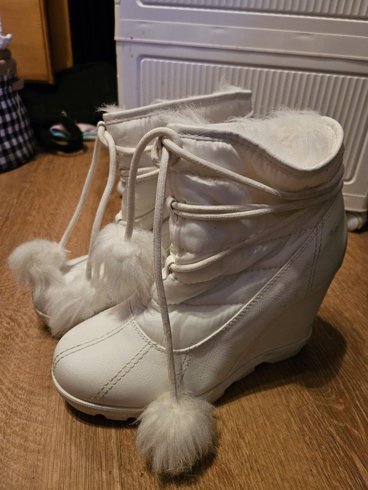 Women's Fur Boots