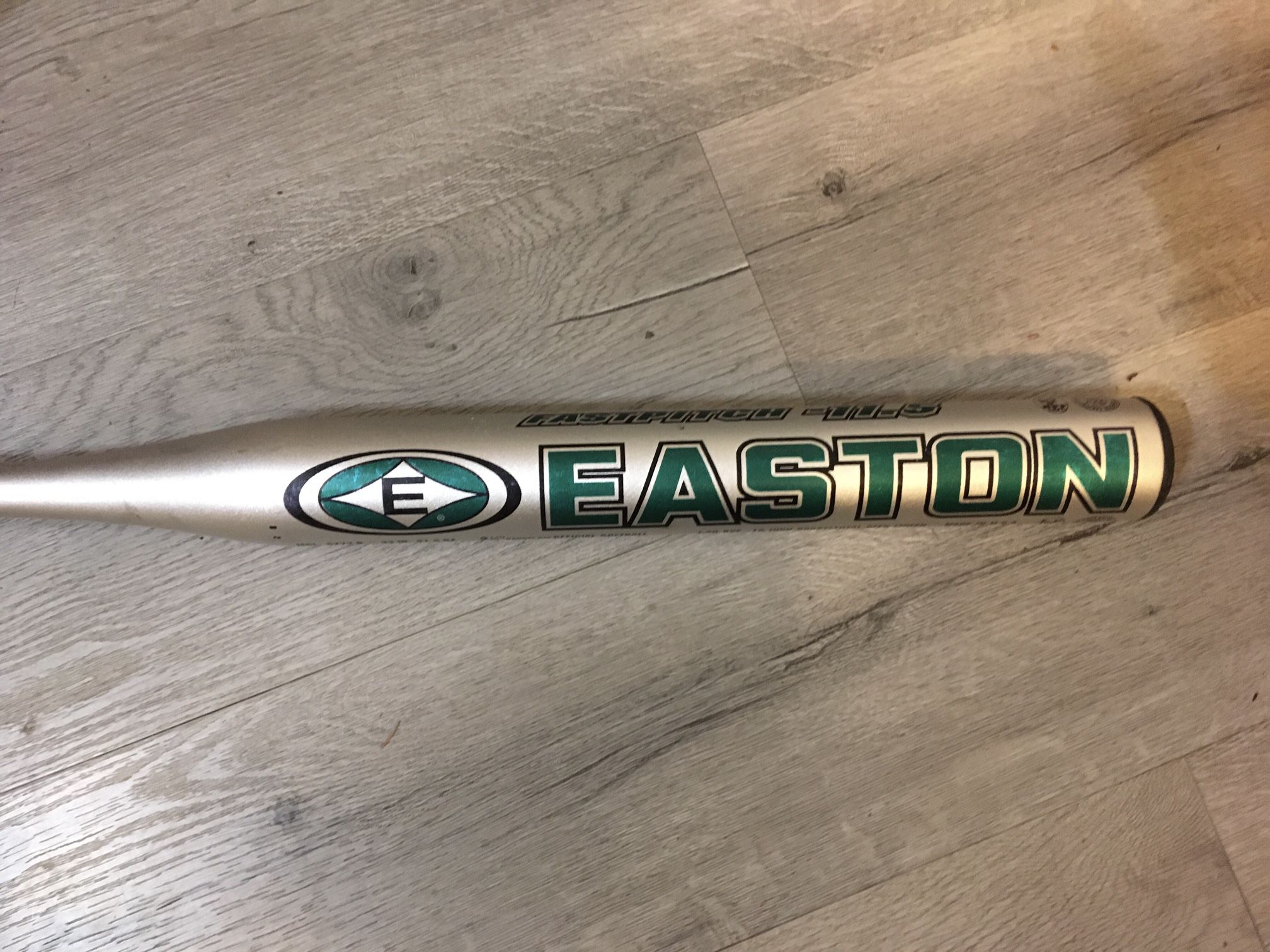 Easton Softball Bat 33”
