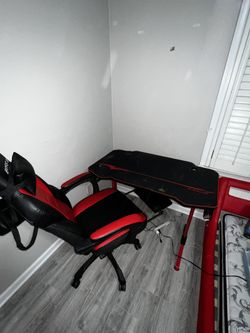 Gamer Table And Chair 