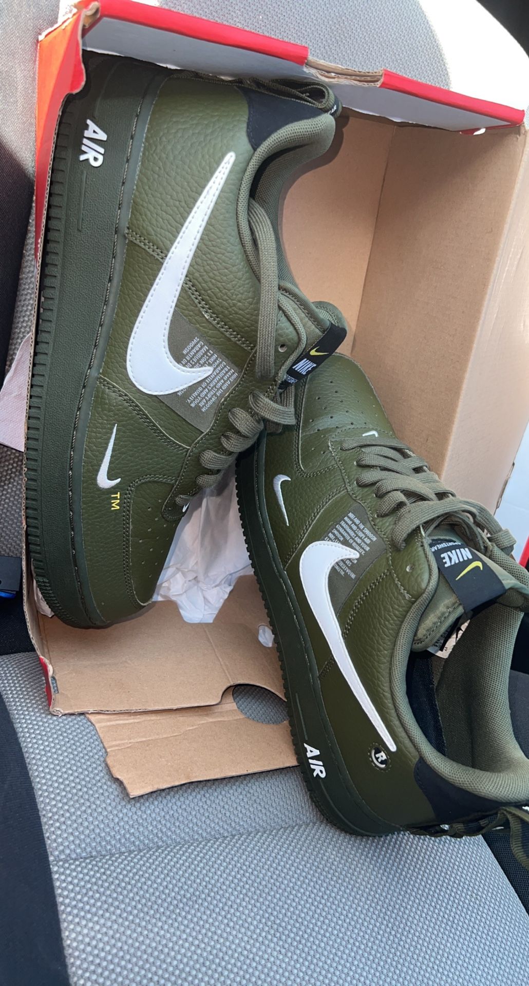 Nike Air Force Size LV8 Utility Green Brand New