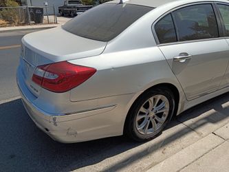 2012 Hyundai Genesis
