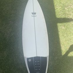Surfboard 5’10”