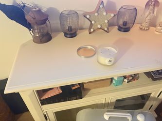 White cabinet