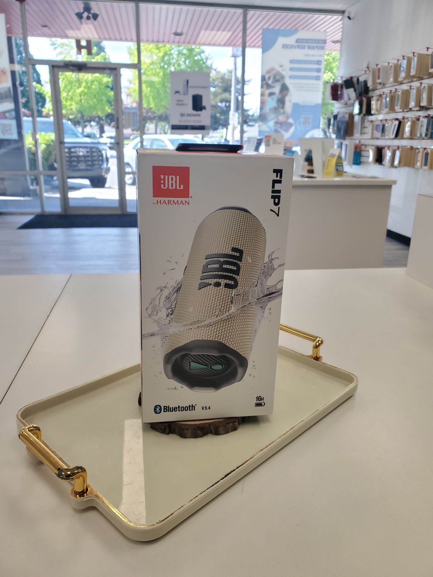 JBL - FLIP 7 Portable Waterproof And Drop-Proof Speaker (Brand New) Sand