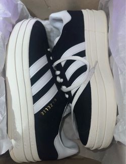 Addidas Gazelle Womens Size 8