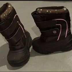 Little Kids Size 7 snow boots
