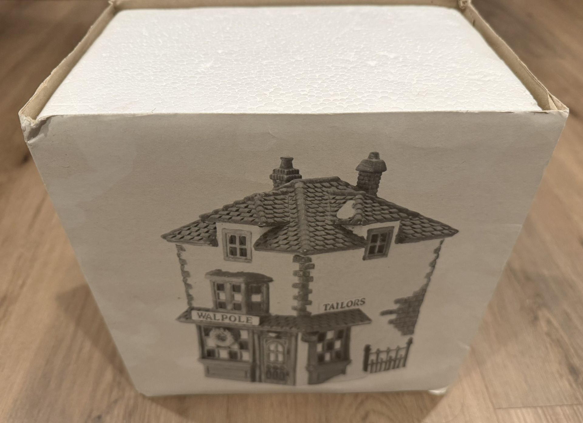 Dept 56 Dickens Village Walpole Tsilors Retired w/ Original Box 5926-9