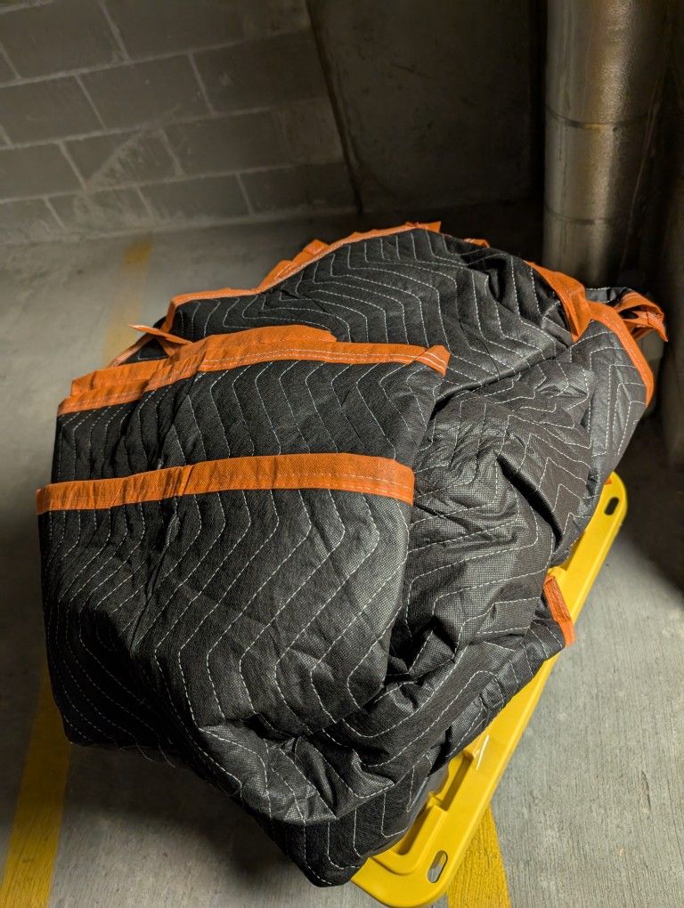 Large Moving Blankets