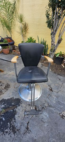 Barber chair