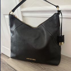 Pretty Michael Kors ( Ask For Price)