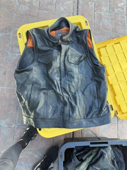 First Mfg Co Men's Motorcycle Leather Biker Riding Vest