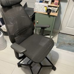 Desk/Gaming Chair