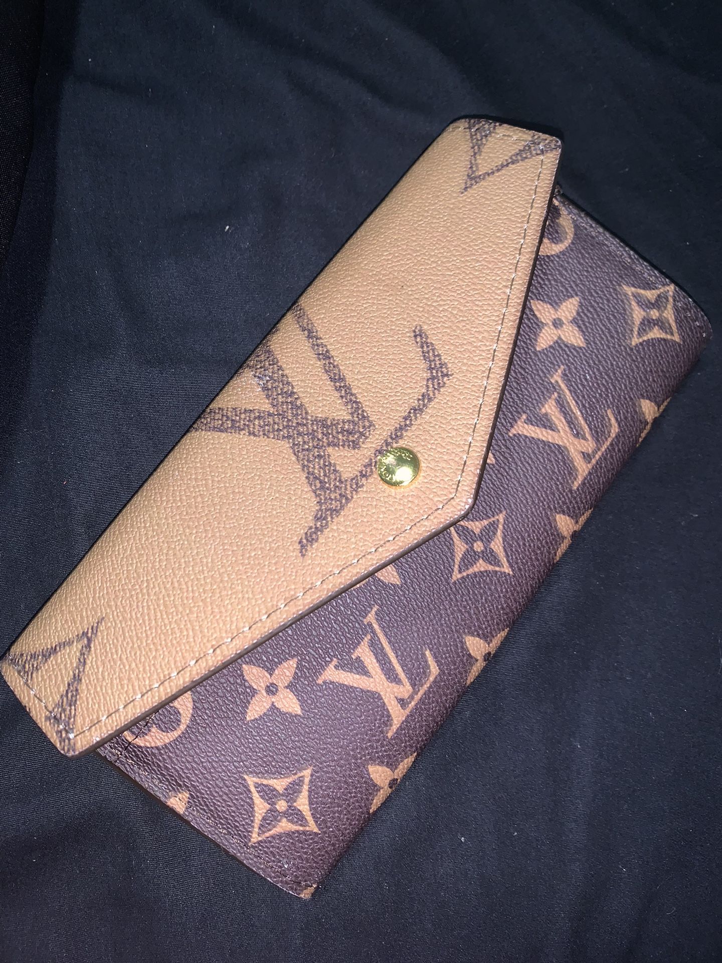 Lv Wallet Clutch